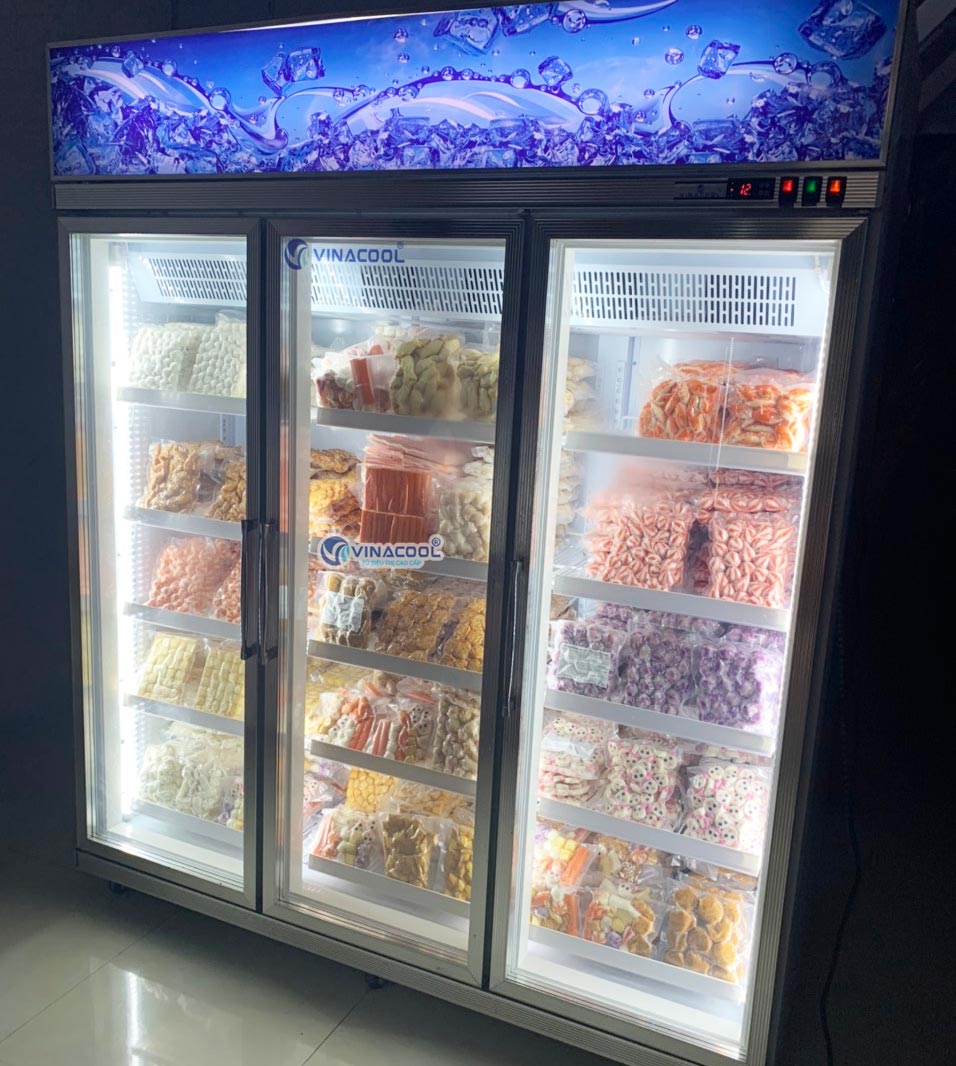tủ đông đứng trưng bày thực phẩm 3 cánh kính